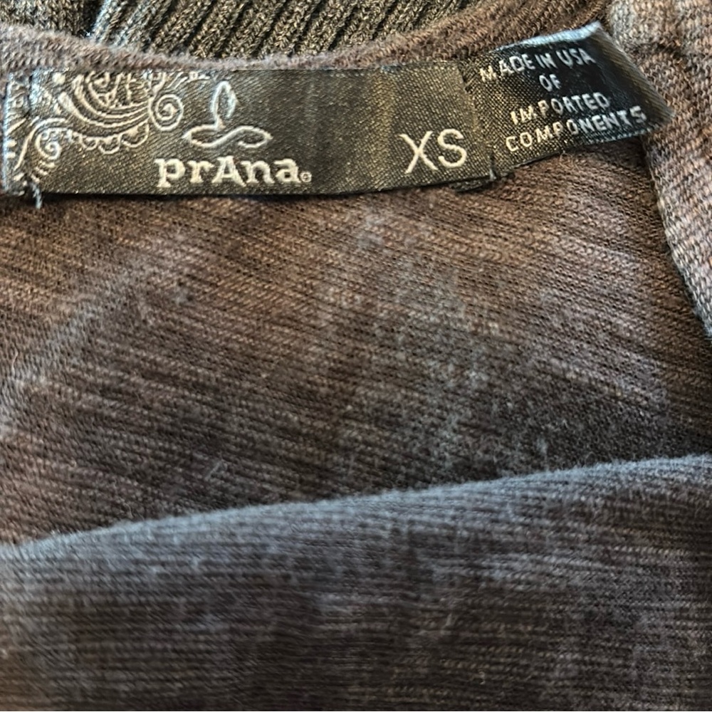 shirt size XS - Picture 5 of 5